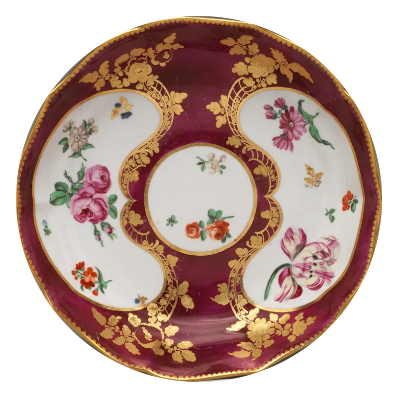 Red porcelain dish