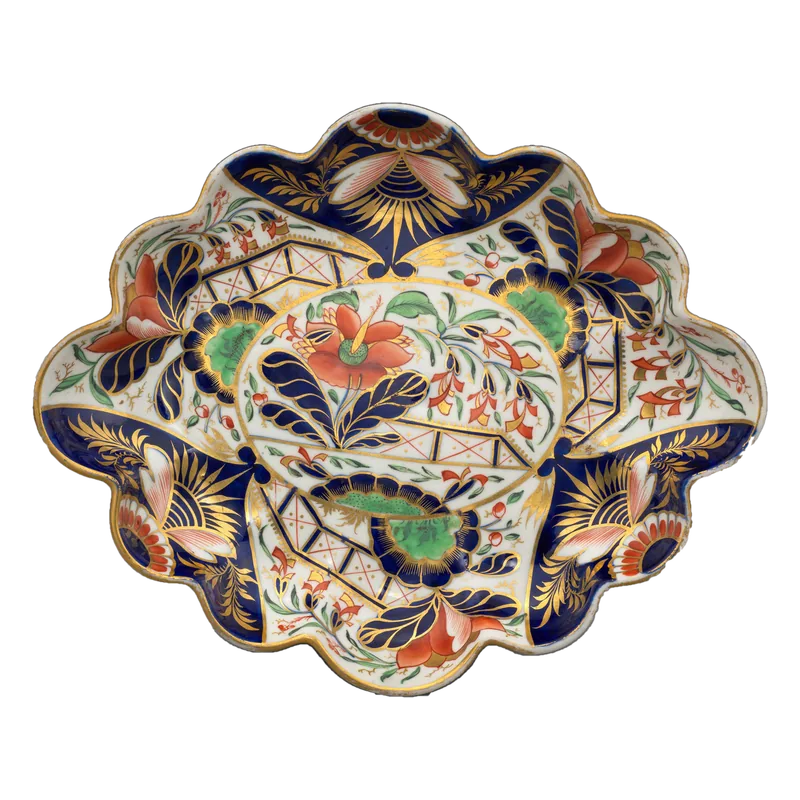 Red porcelain dish